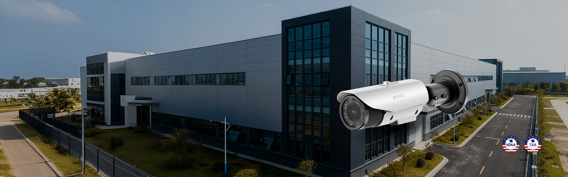 Высокопроизводительные IP-камеры с крупноформатными сенсорами и функцией ночного видения. Обеспечивают четкое полноцветное изображение в условиях низкой освещенности и для наблюдения за большими территориями.